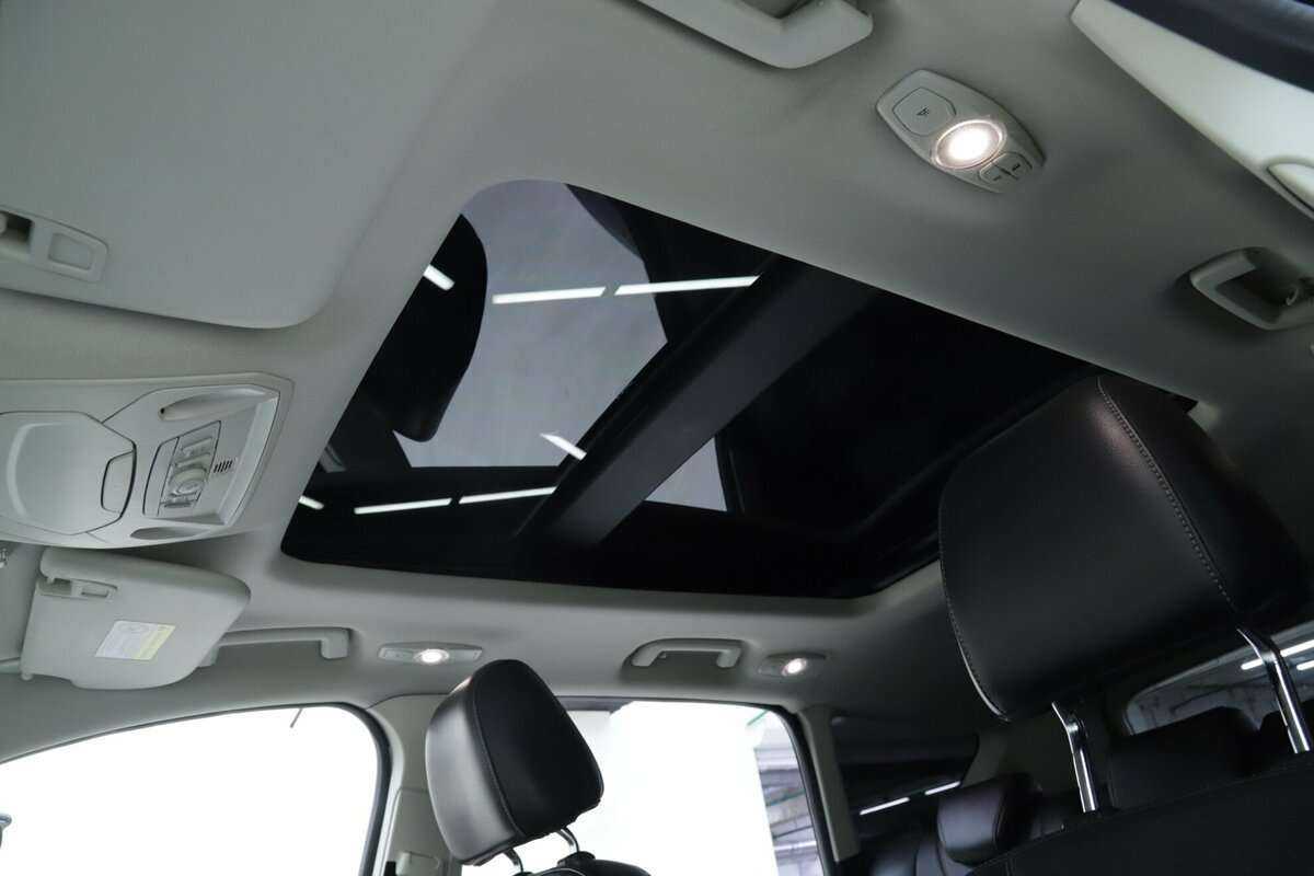 Купить Ford Kuga с пробегом. Фото: #6