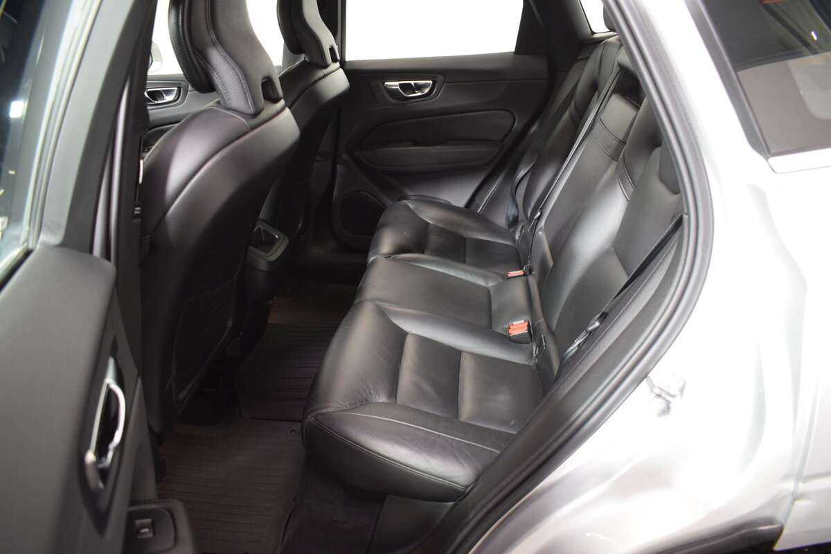 Купить Volvo XC60 с пробегом. Фото: #11
