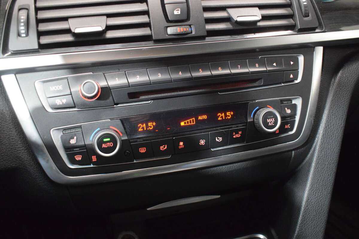 Купить BMW 3 серии с пробегом. Фото: #19