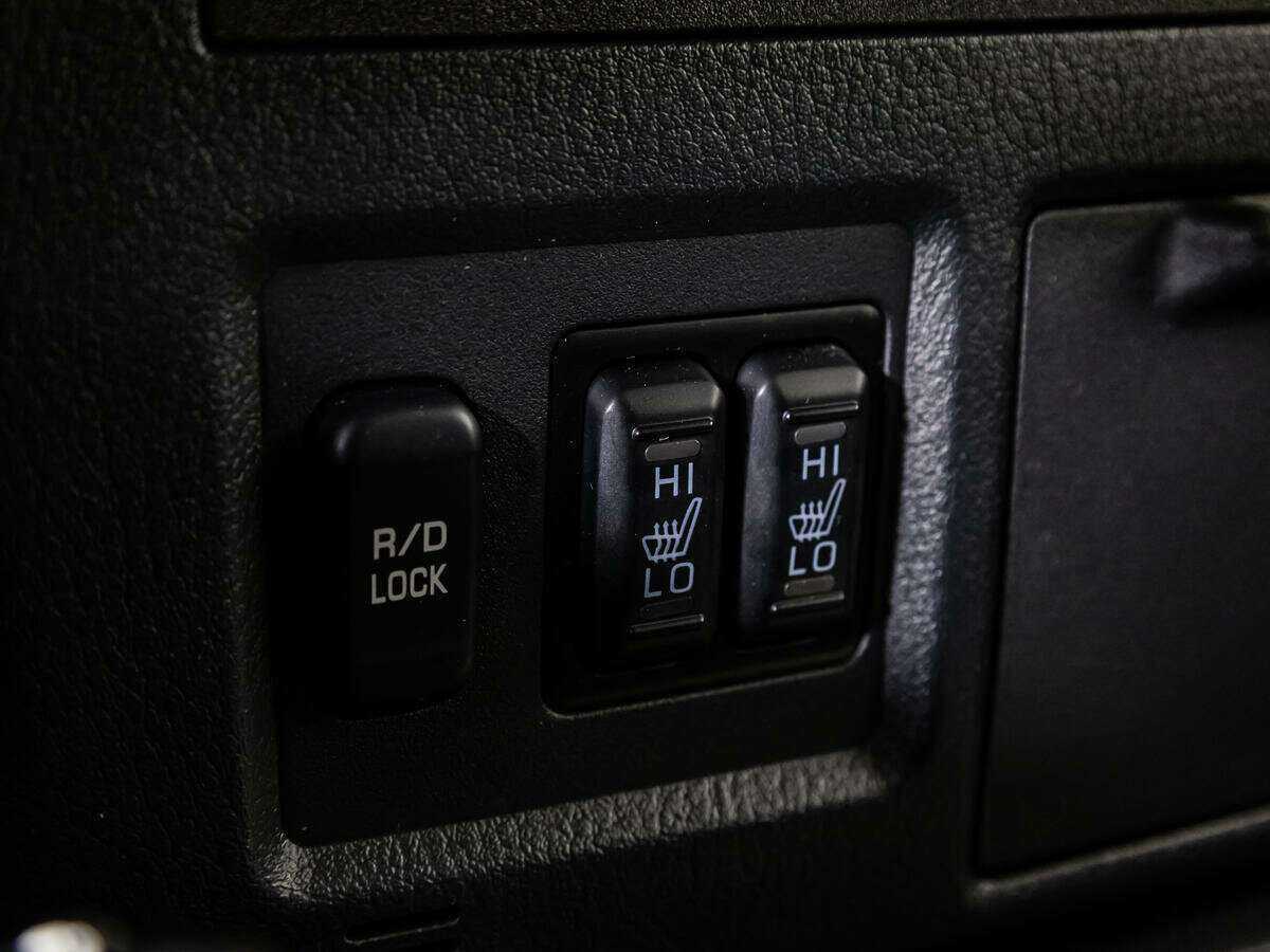 Купить Mitsubishi Pajero с пробегом. Фото: #14