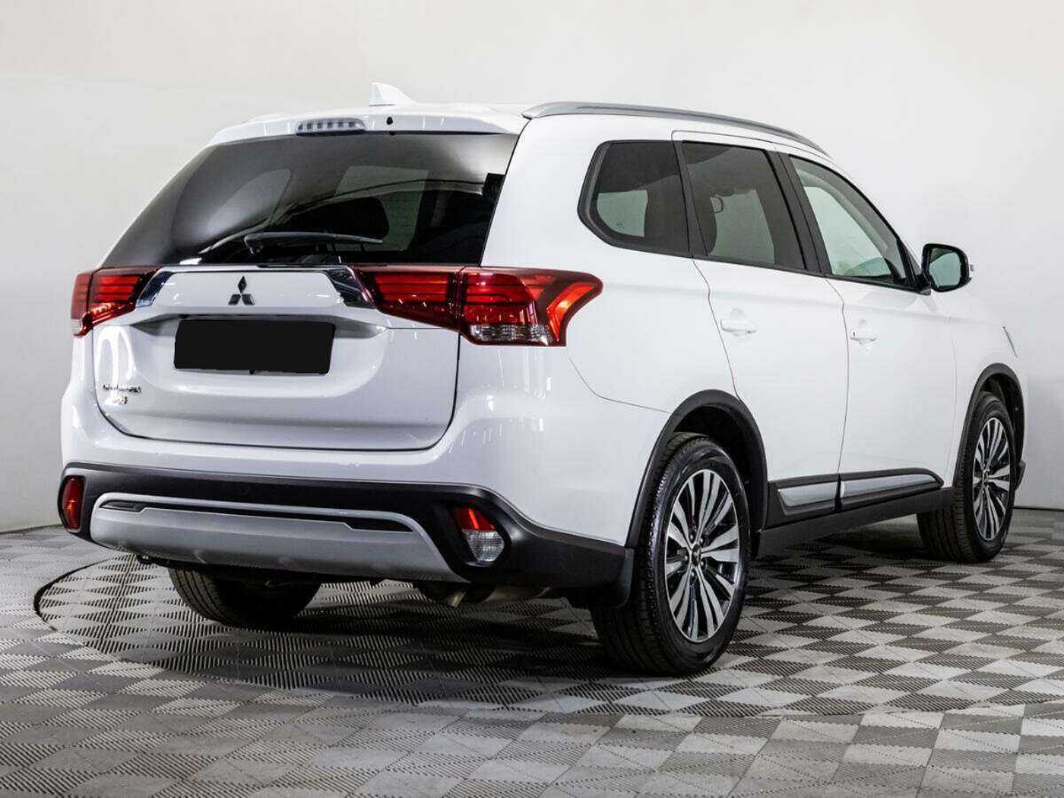 Купить Mitsubishi Outlander с пробегом. Фото: #4