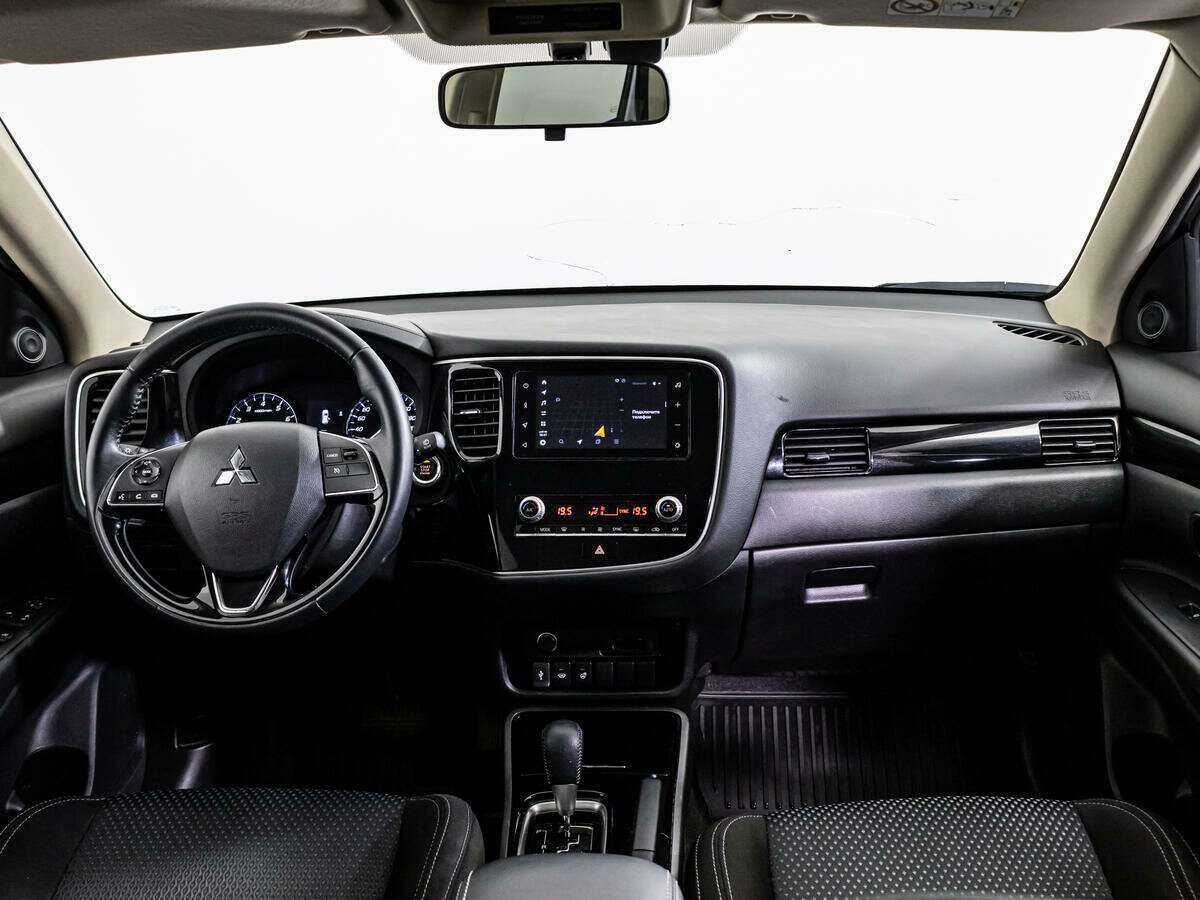 Купить Mitsubishi Outlander с пробегом. Фото: #11