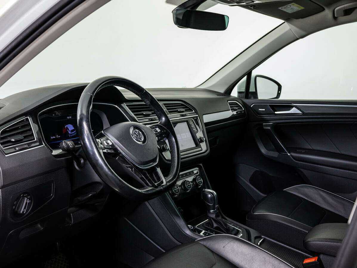 Купить Volkswagen Tiguan с пробегом. Фото: #8