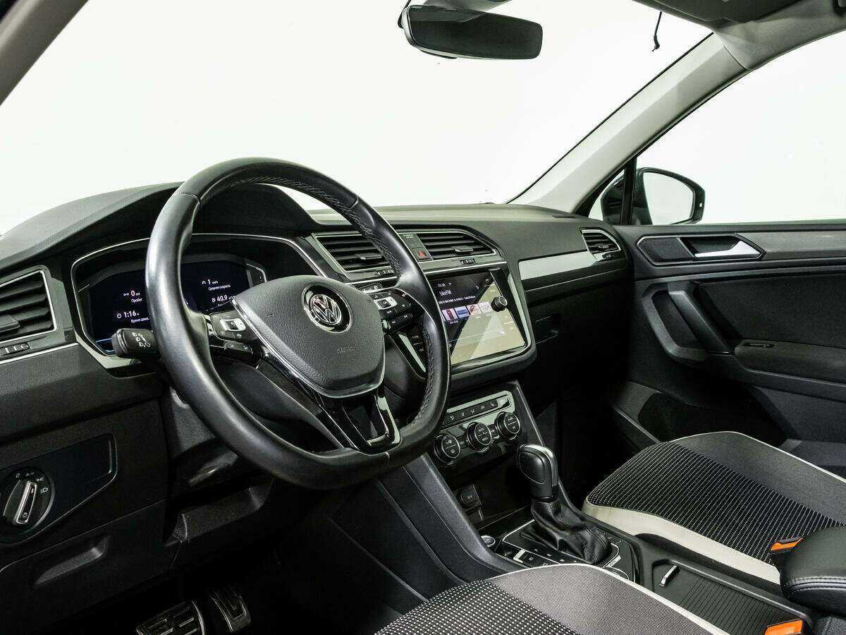 Купить Volkswagen Tiguan с пробегом. Фото: #8