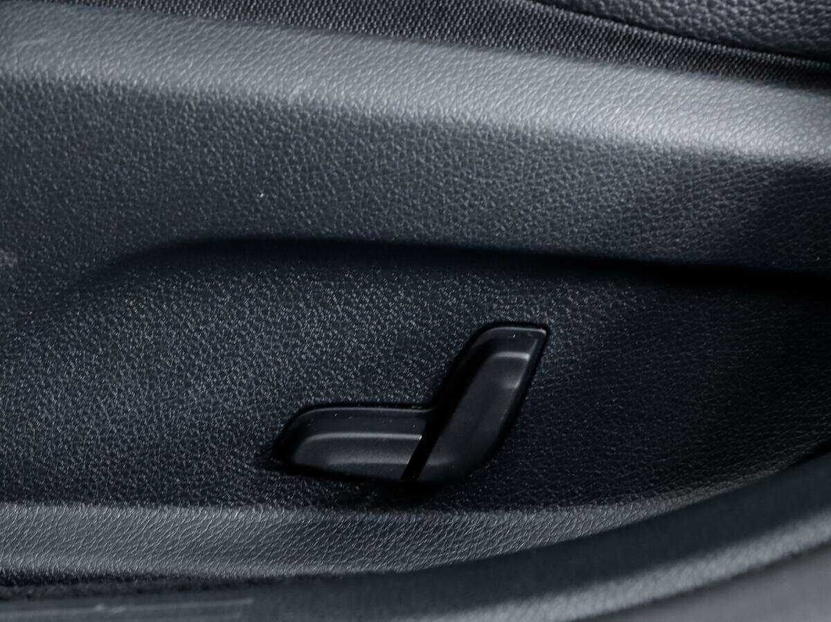 Купить Mercedes-Benz E-Класс с пробегом. Фото: #13