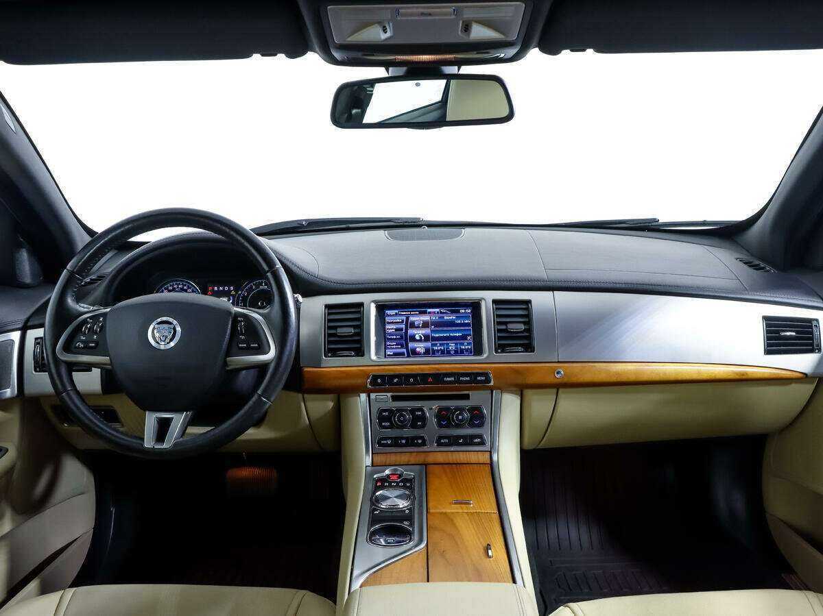 Купить Jaguar XF с пробегом. Фото: #7