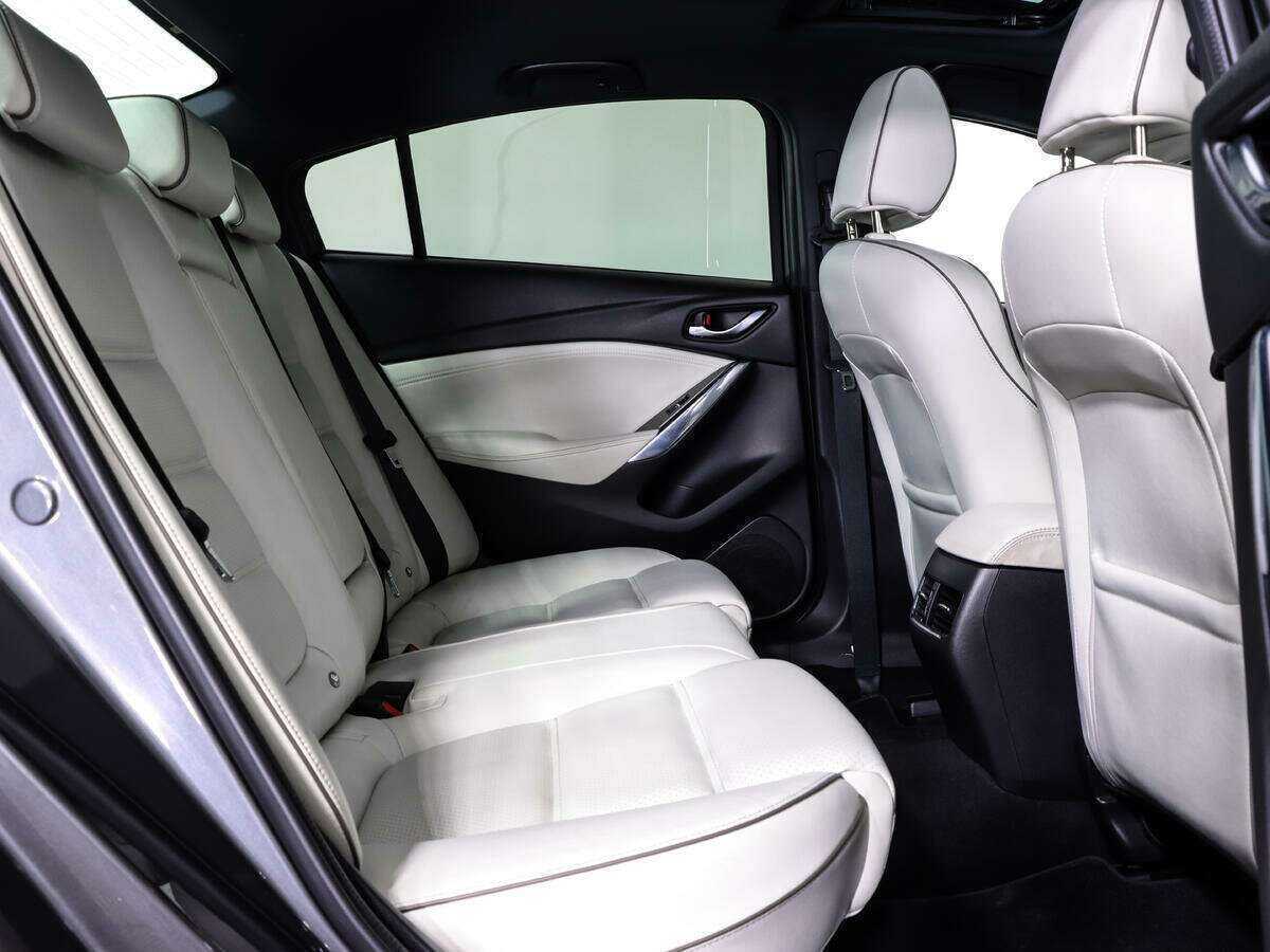 Купить Mazda 6 с пробегом. Фото: #17