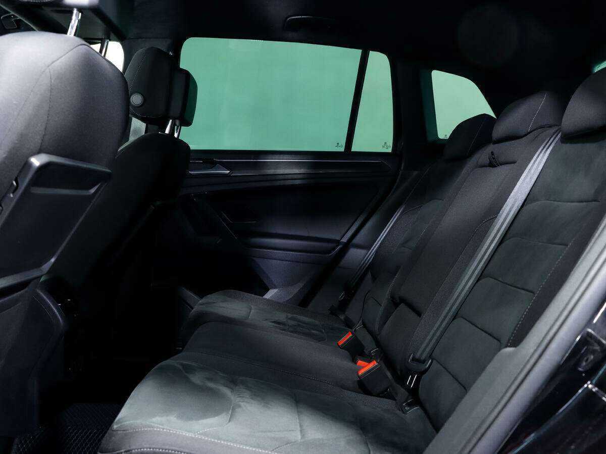 Купить Volkswagen Tiguan с пробегом. Фото: #10