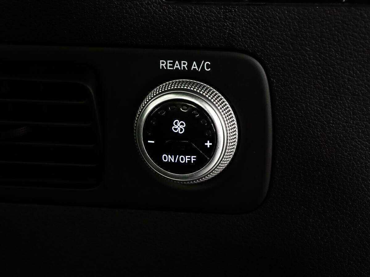 Купить Hyundai Santa Fe с пробегом. Фото: #23