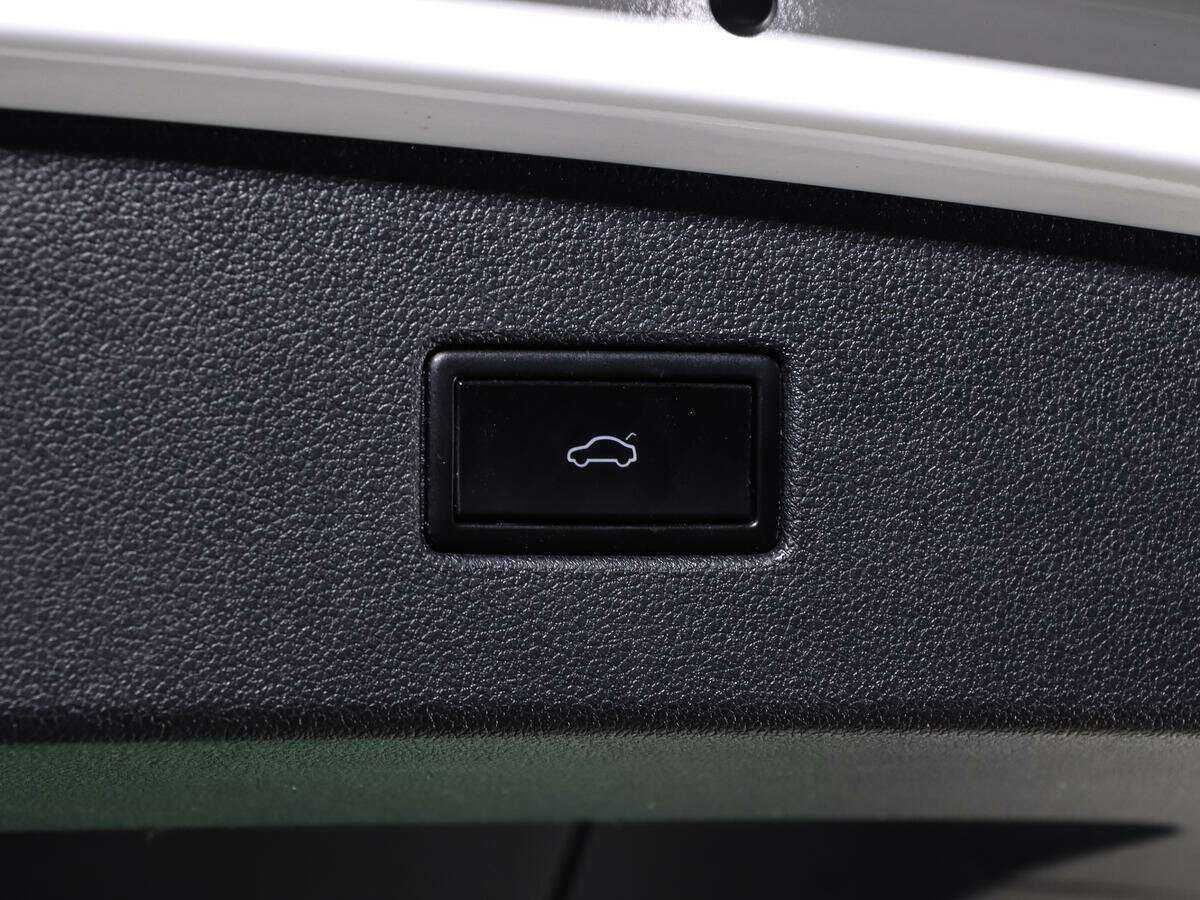 Купить Volkswagen Tiguan с пробегом. Фото: #17