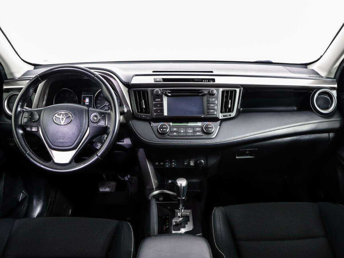 Купить Toyota RAV4 с пробегом. Фото: #8