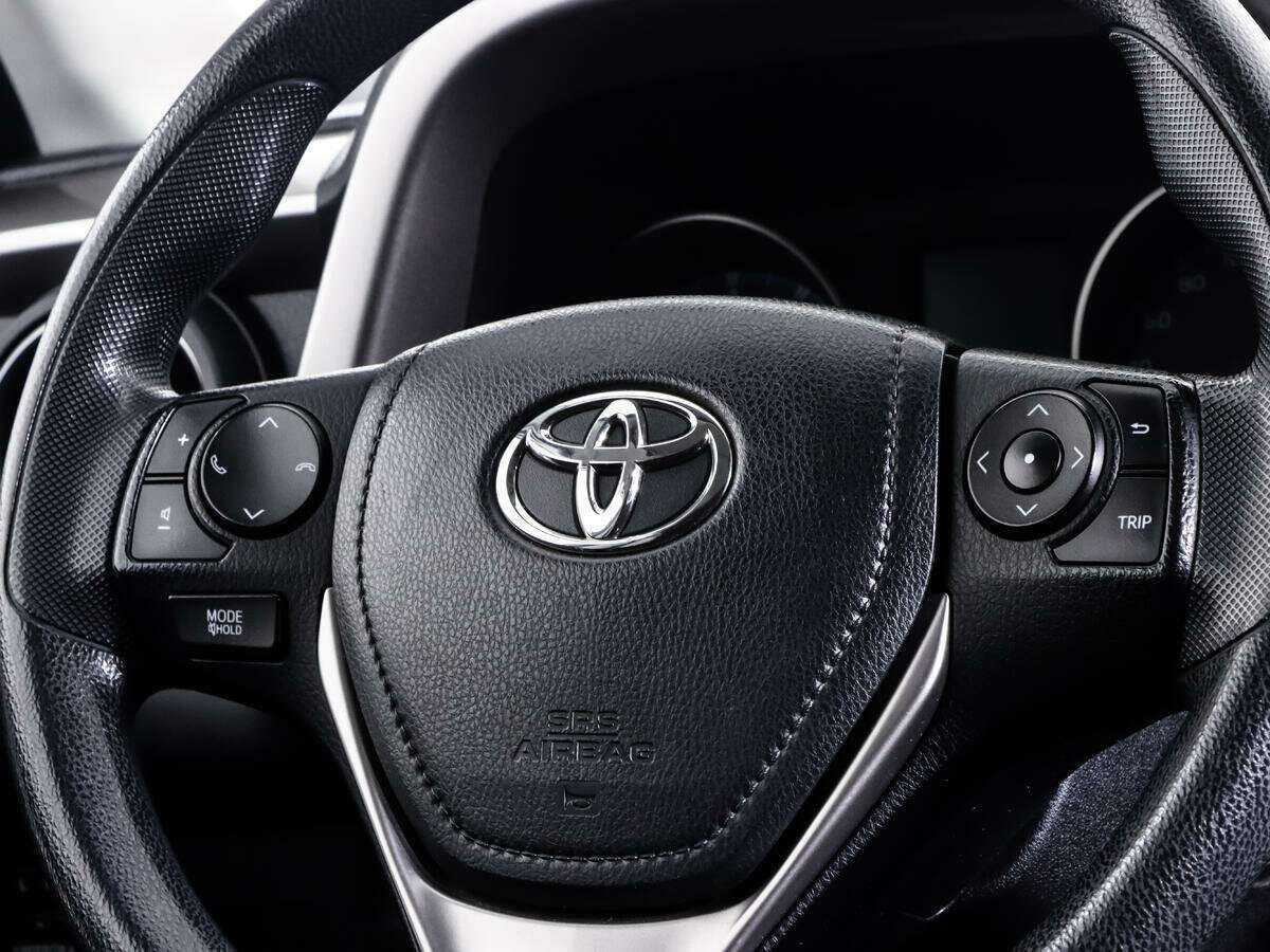 Купить Toyota RAV4 с пробегом. Фото: #12