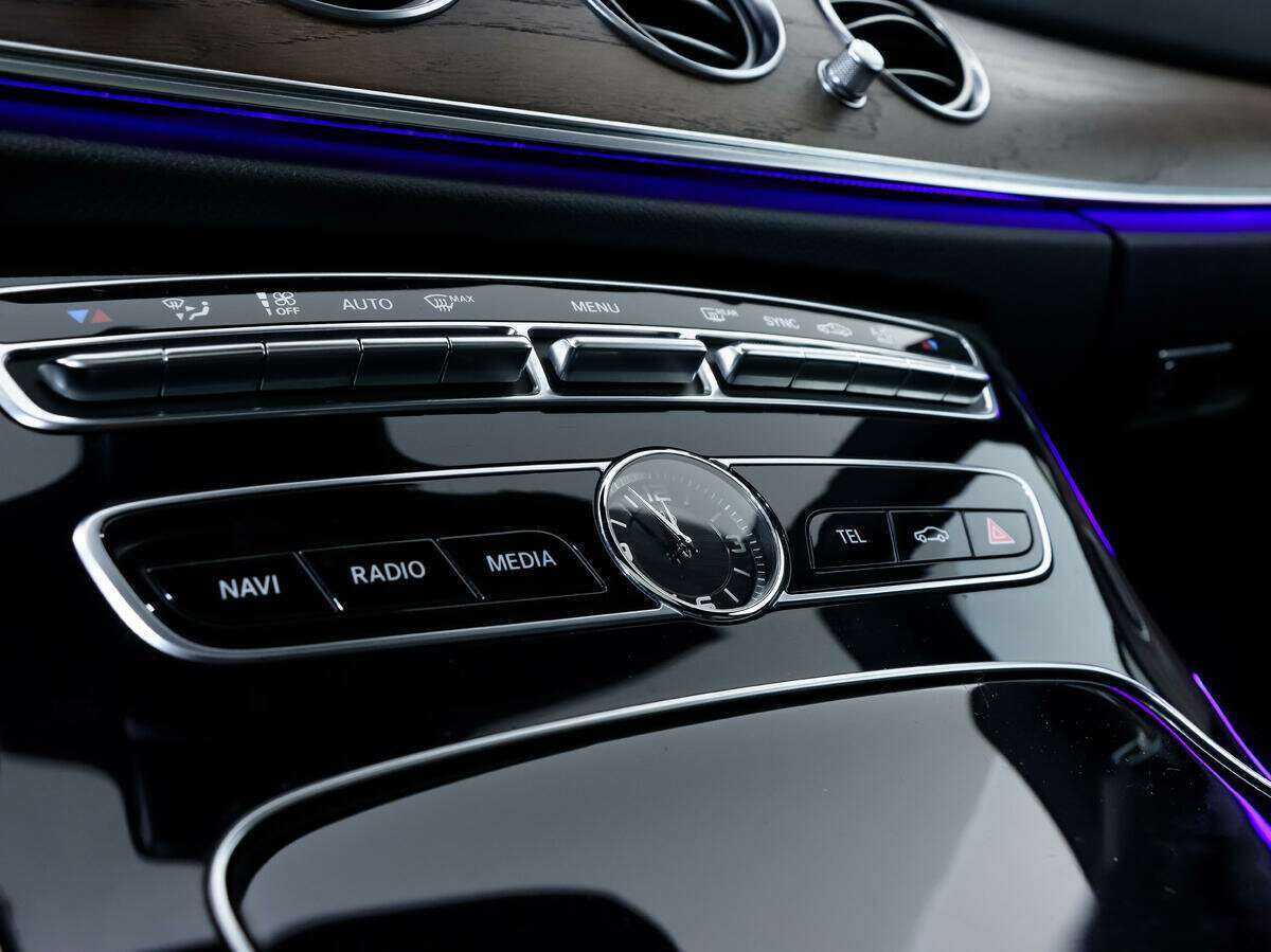 Купить Mercedes-Benz E-Класс с пробегом. Фото: #16