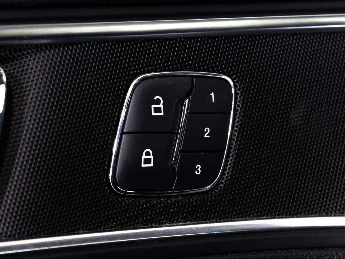 Купить Ford Explorer с пробегом. Фото: #13