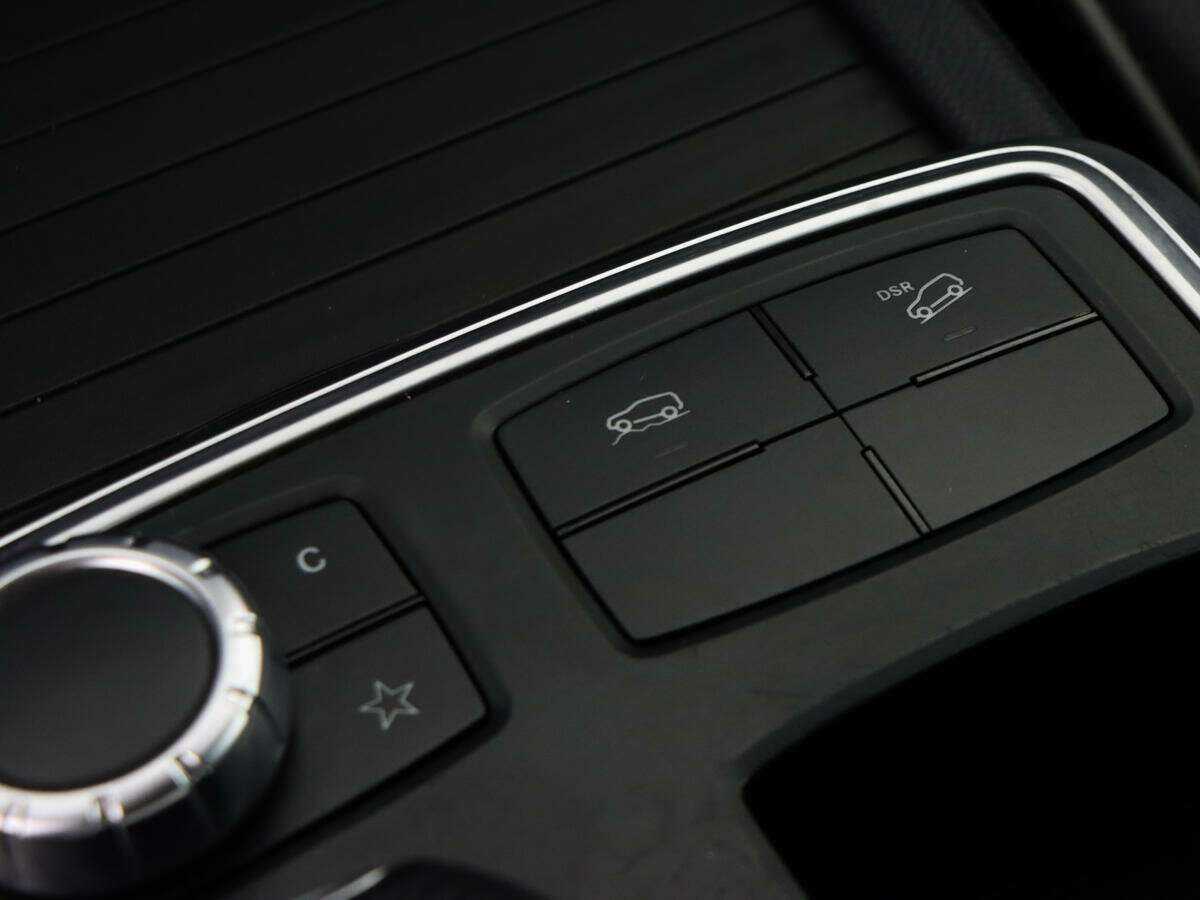 Купить Mercedes-Benz M-Класс с пробегом. Фото: #11