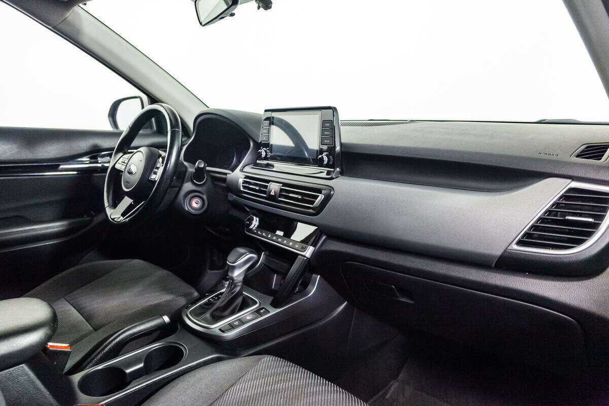 Купить Kia Seltos с пробегом. Фото: #8