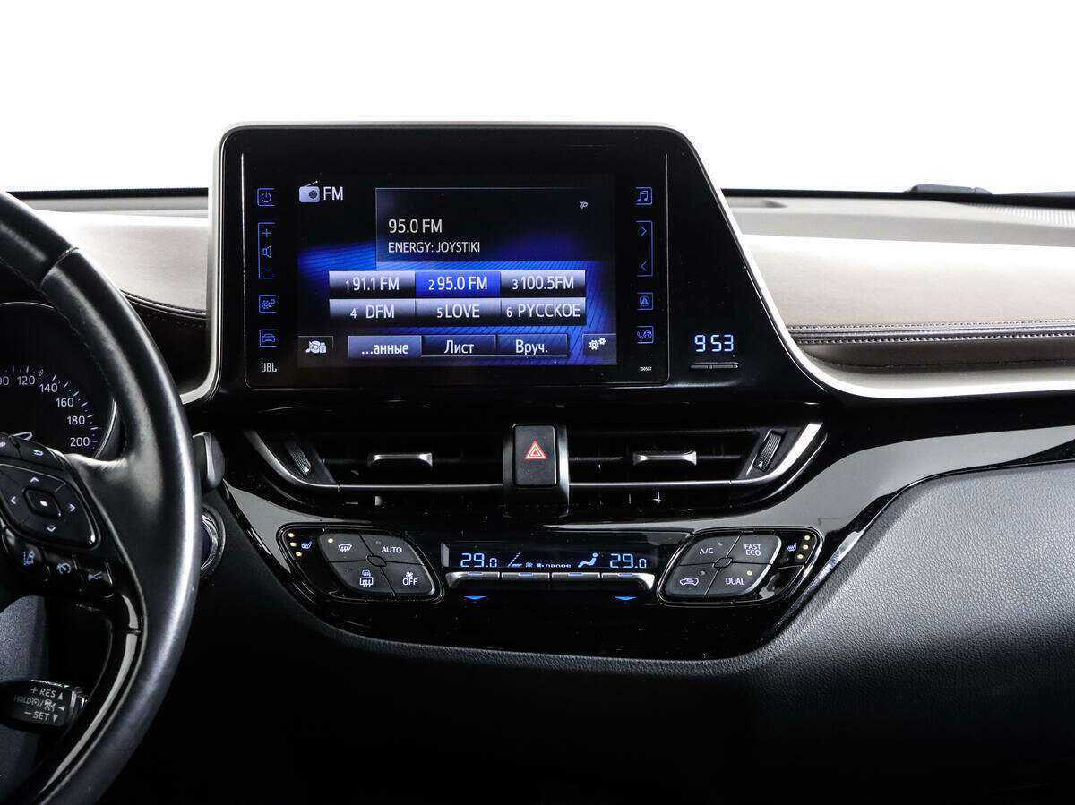 Купить Toyota C-HR с пробегом. Фото: #14