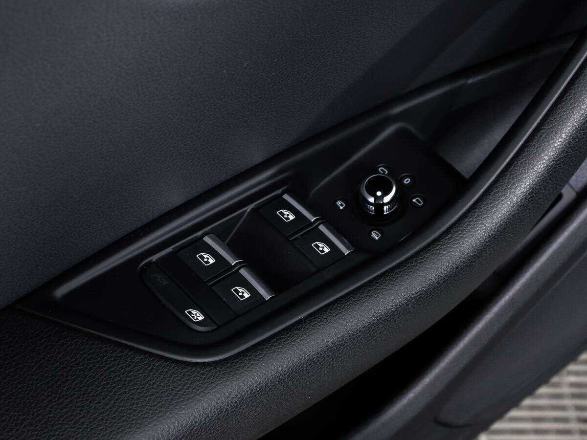 Купить Audi A4 с пробегом. Фото: #15