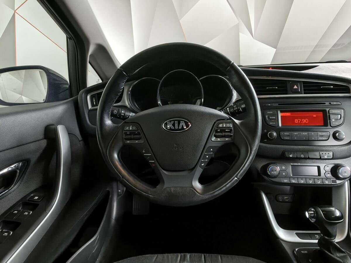 Купить Kia Ceed с пробегом. Фото: #14