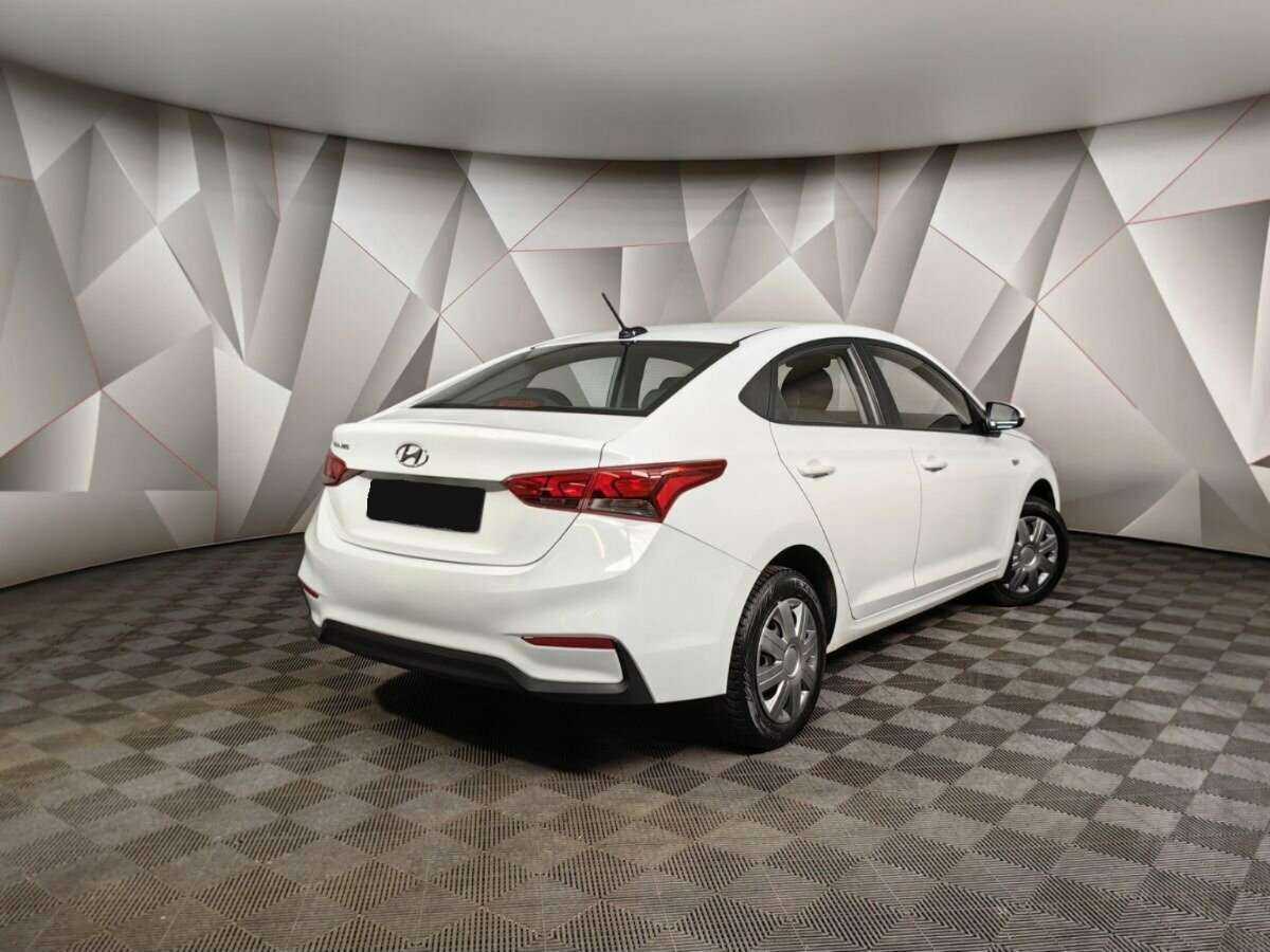 Купить Hyundai Solaris с пробегом. Фото: #1