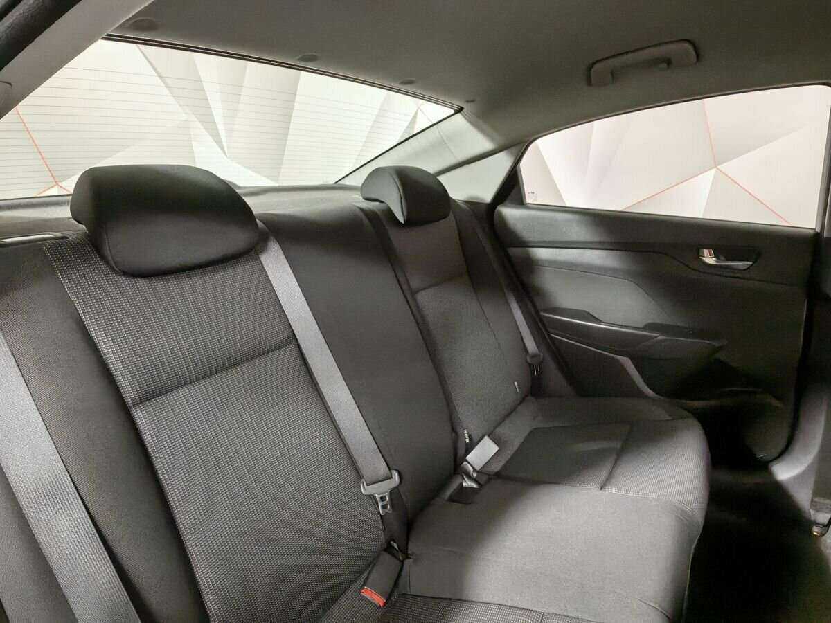 Купить Hyundai Solaris с пробегом. Фото: #11