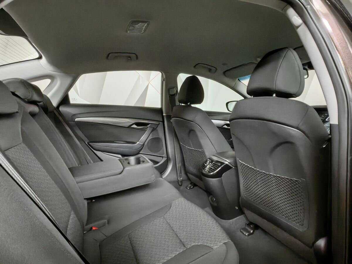 Купить Hyundai i40 с пробегом. Фото: #10