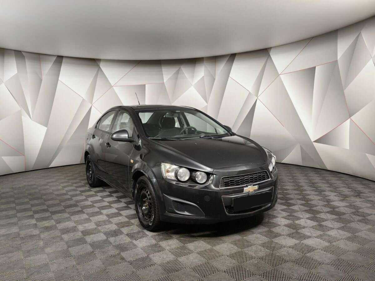 Купить Chevrolet Aveo с пробегом. Фото: #2