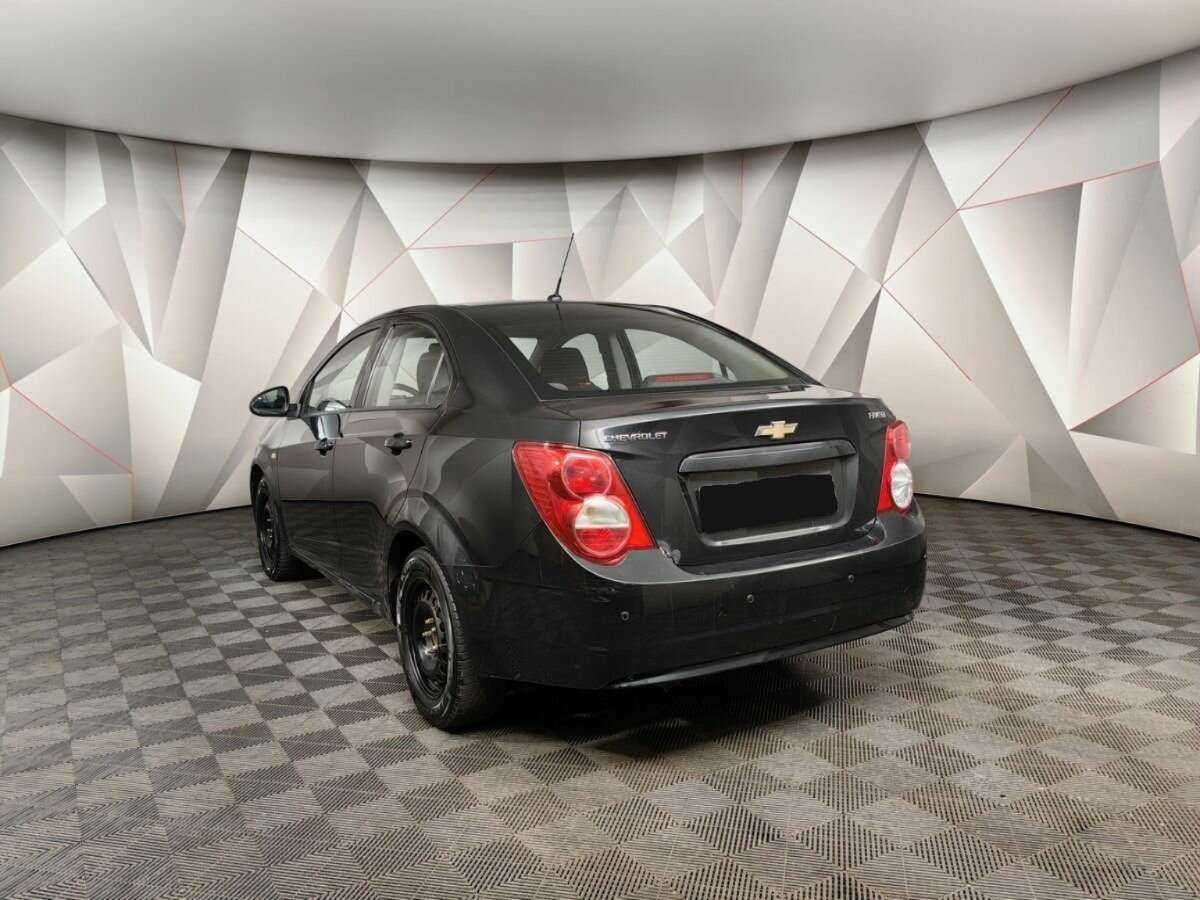Купить Chevrolet Aveo с пробегом. Фото: #3