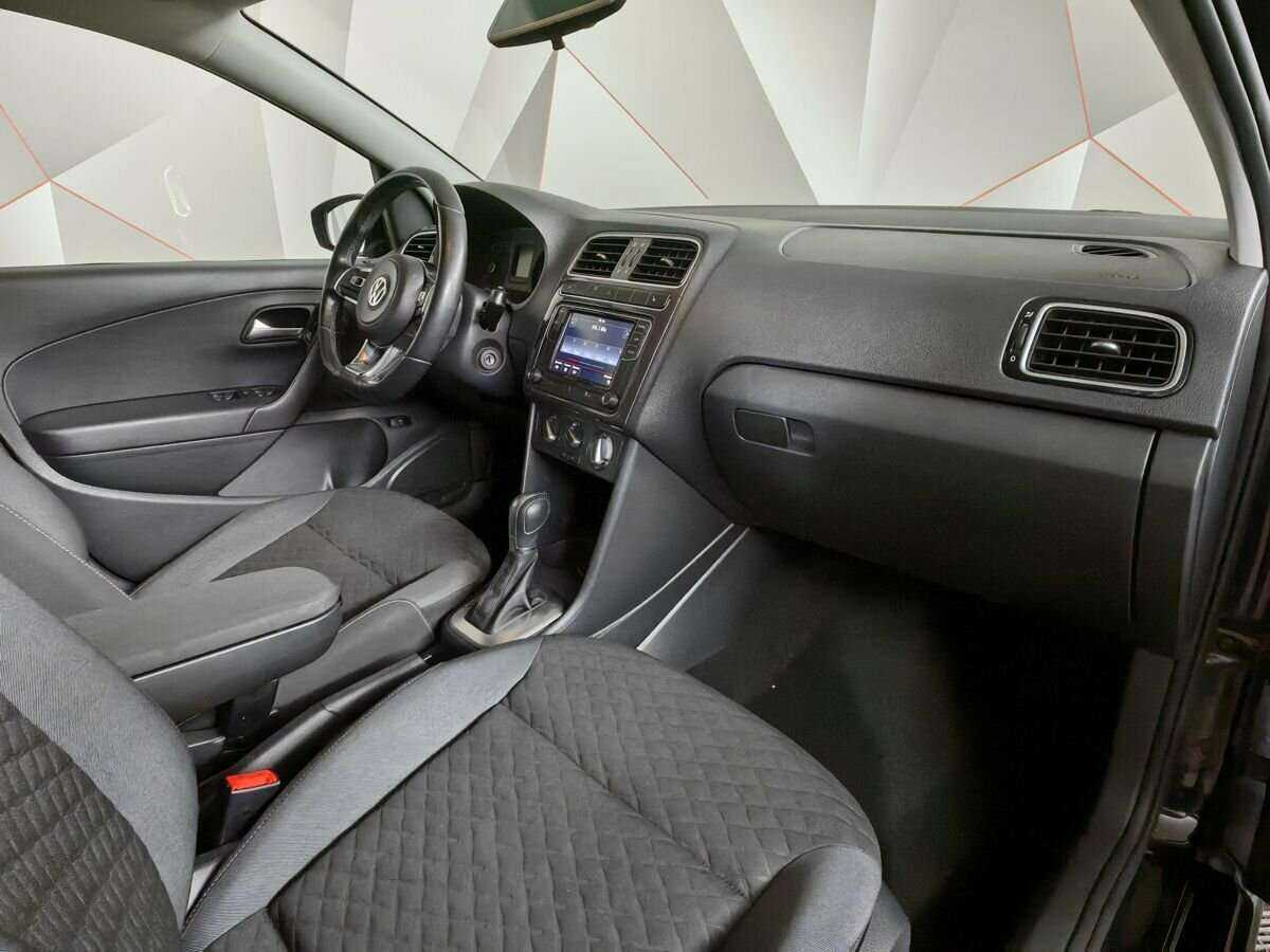 Купить Volkswagen Polo с пробегом. Фото: #8