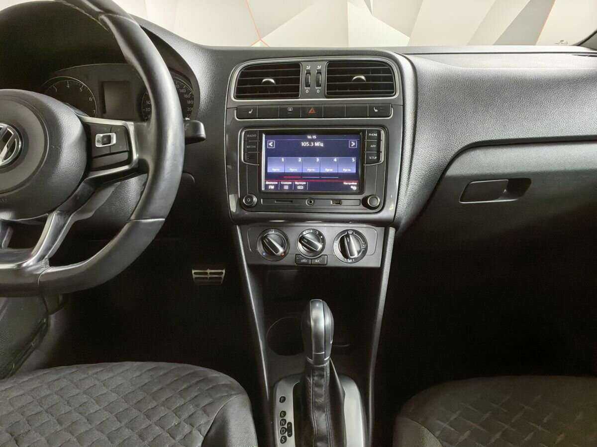Купить Volkswagen Polo с пробегом. Фото: #10