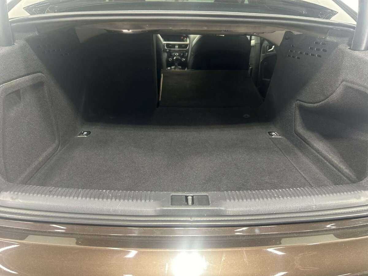 Купить Audi A4 с пробегом. Фото: #17