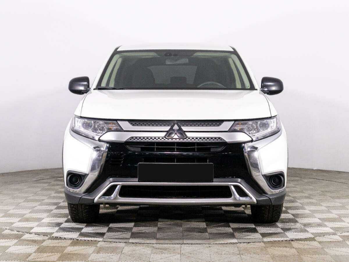 Купить Mitsubishi Outlander с пробегом. Фото: #1