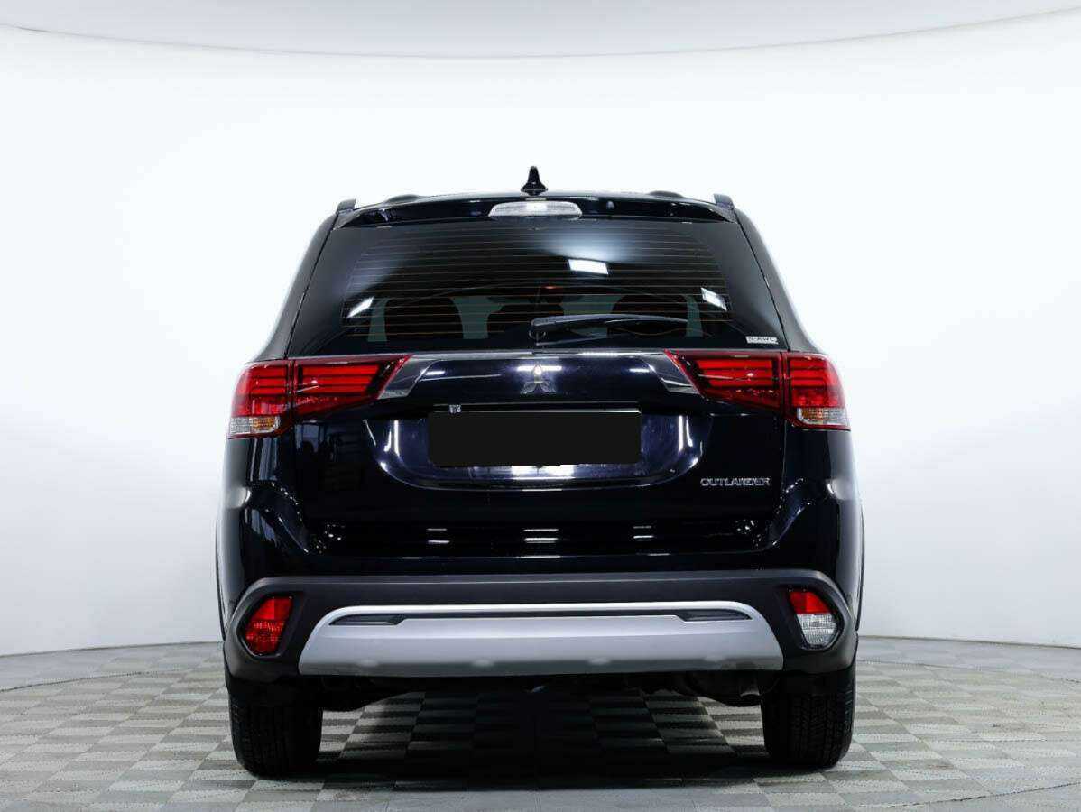 Купить Mitsubishi Outlander с пробегом. Фото: #4