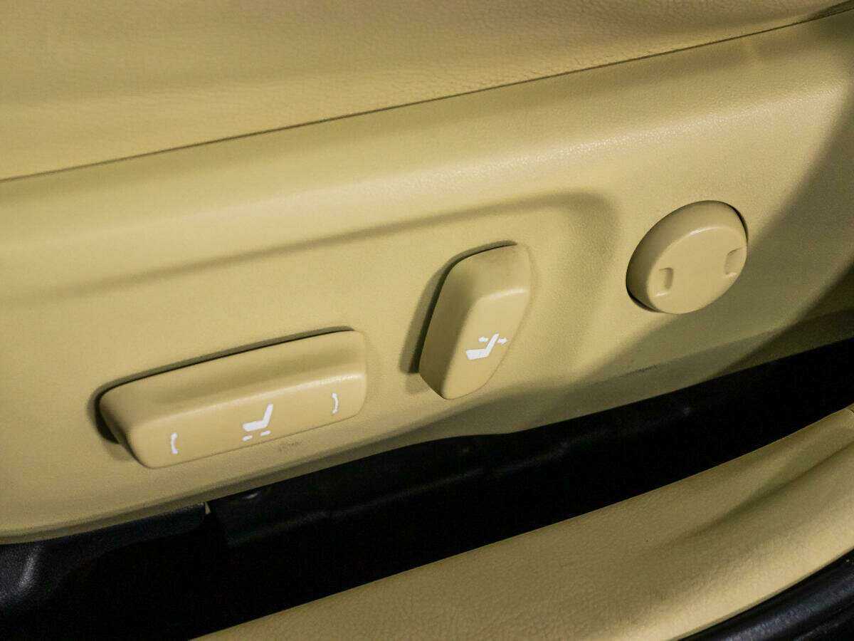 Купить Toyota Camry с пробегом. Фото: #15