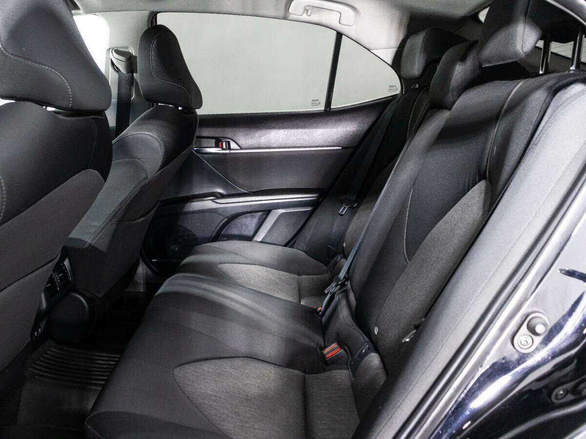 Купить Toyota Camry с пробегом. Фото: #9