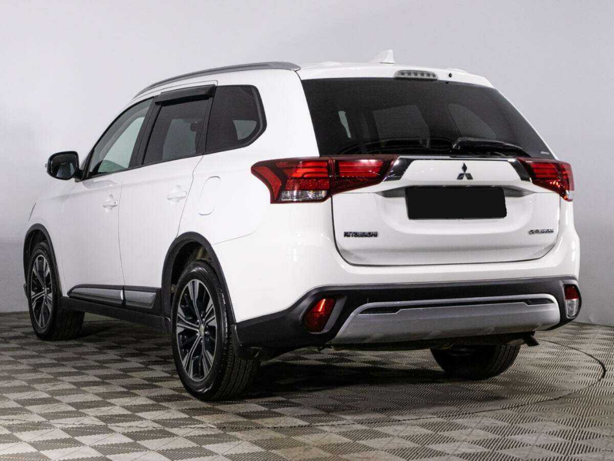 Купить Mitsubishi Outlander с пробегом. Фото: #6