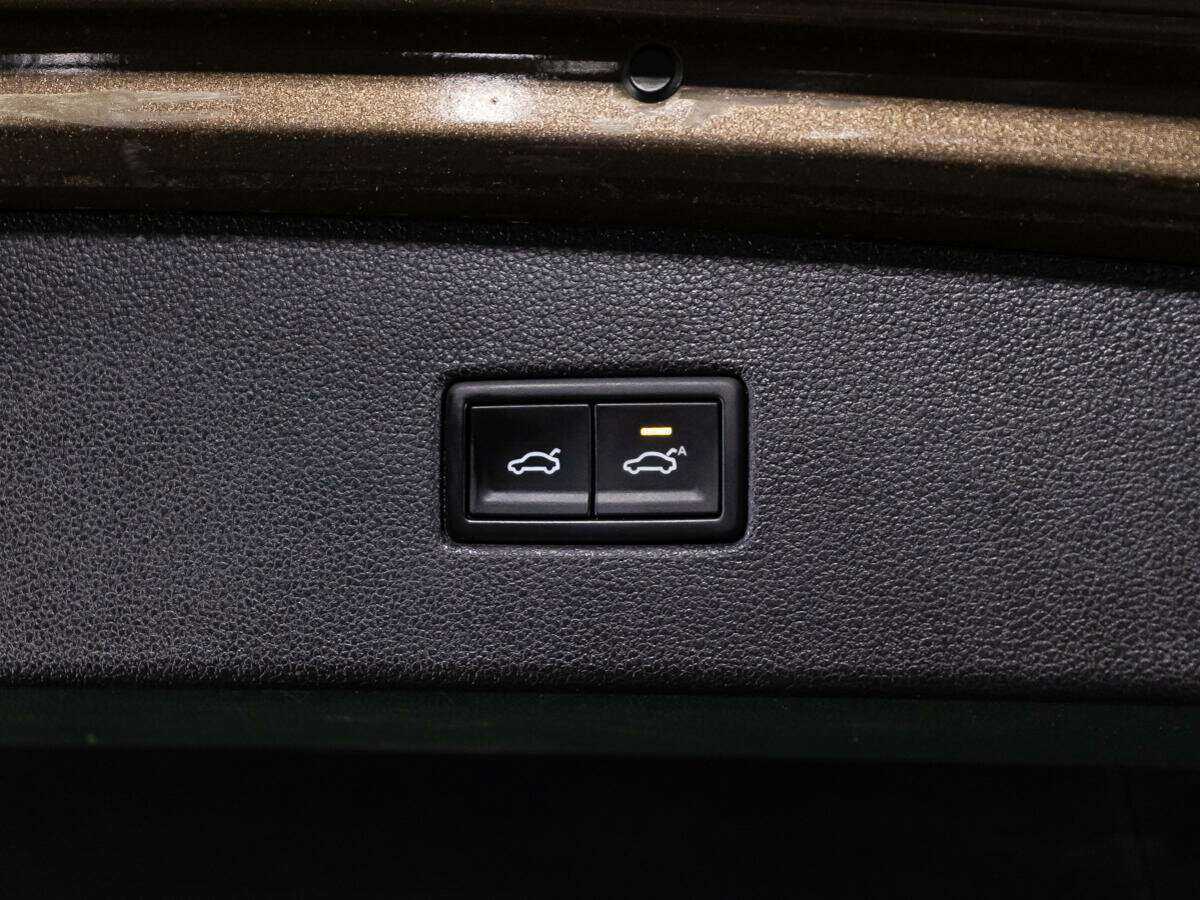 Купить Volkswagen Tiguan с пробегом. Фото: #14