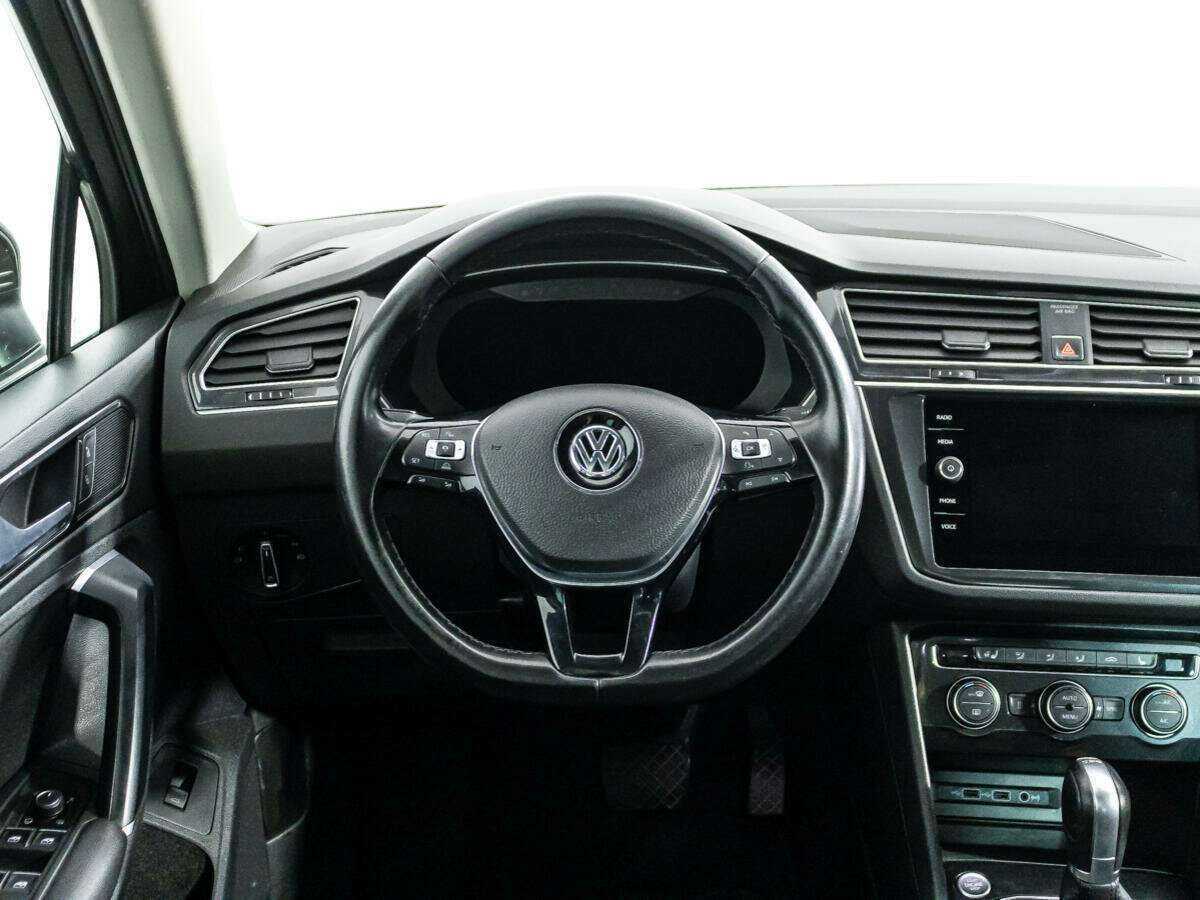 Купить Volkswagen Tiguan с пробегом. Фото: #19