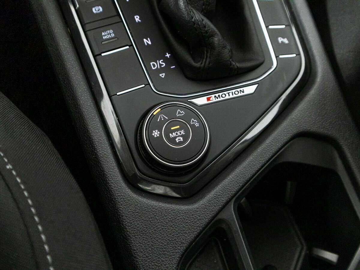 Купить Volkswagen Tiguan с пробегом. Фото: #16