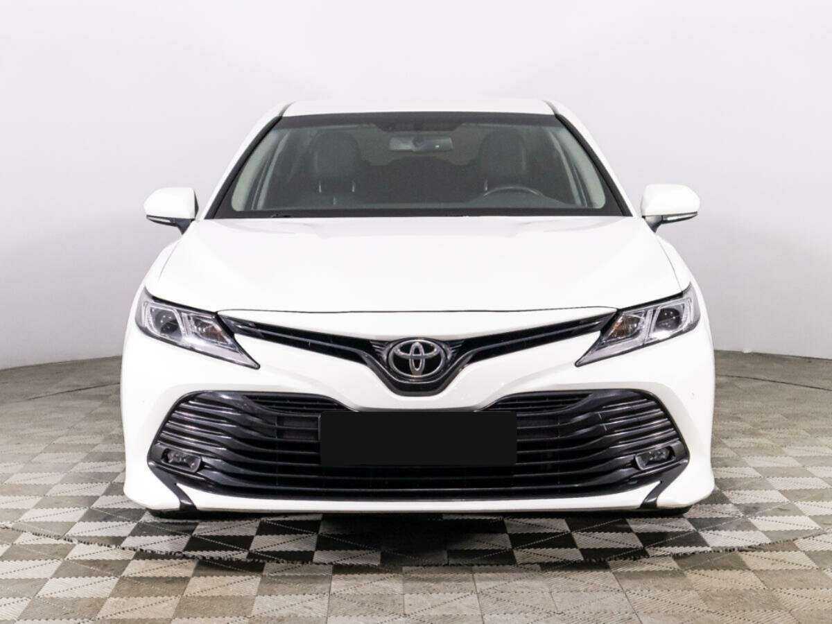 Купить Toyota Camry с пробегом. Фото: #1
