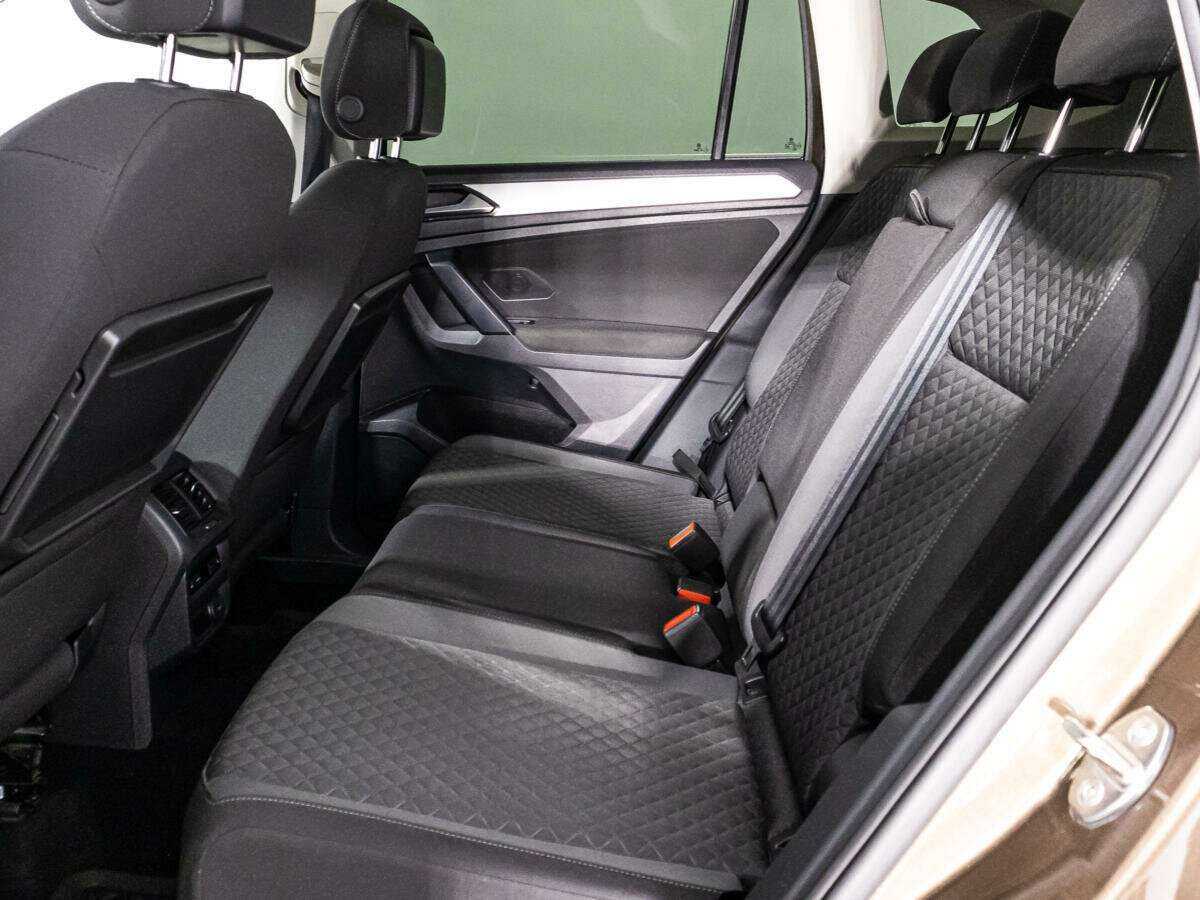 Купить Volkswagen Tiguan с пробегом. Фото: #9