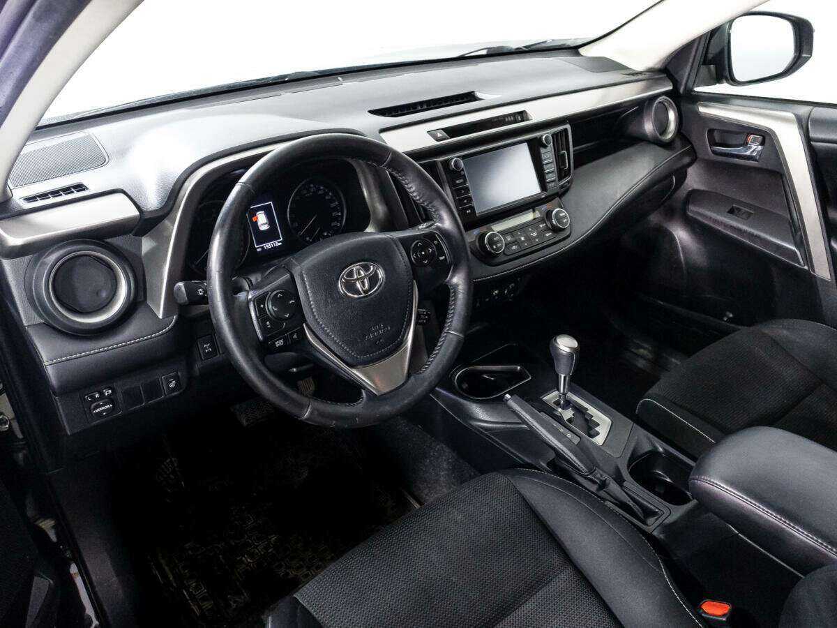 Купить Toyota RAV4 с пробегом. Фото: #10
