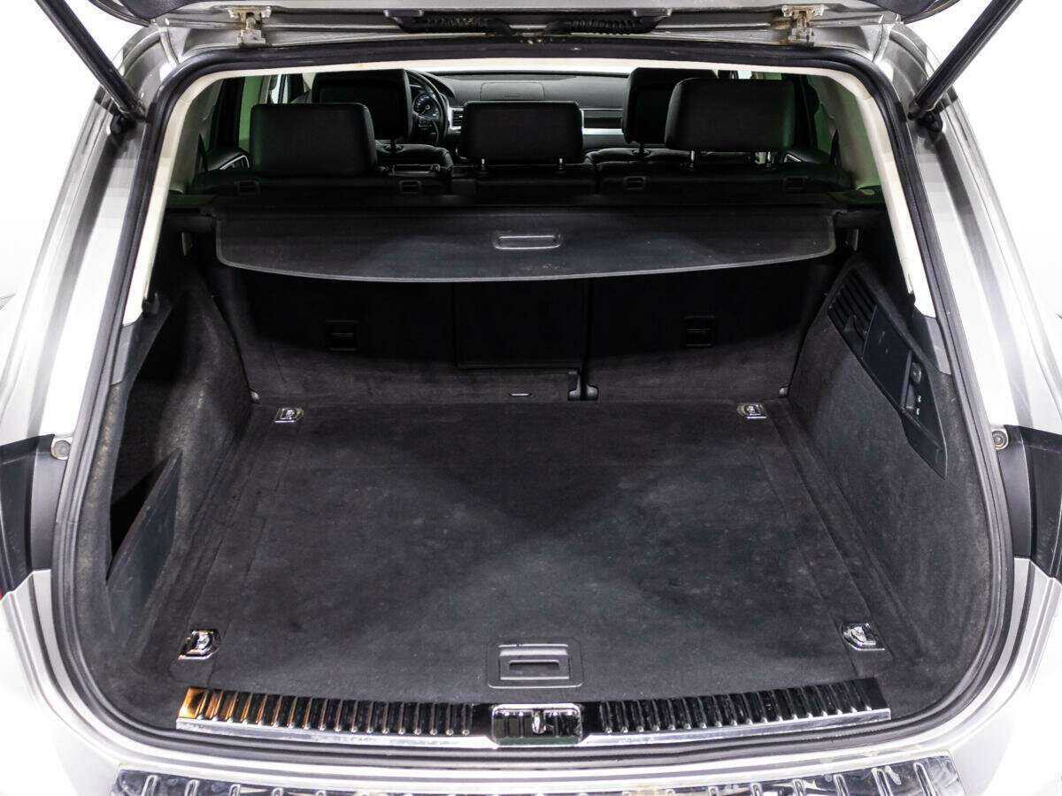 Купить Volkswagen Touareg с пробегом. Фото: #12