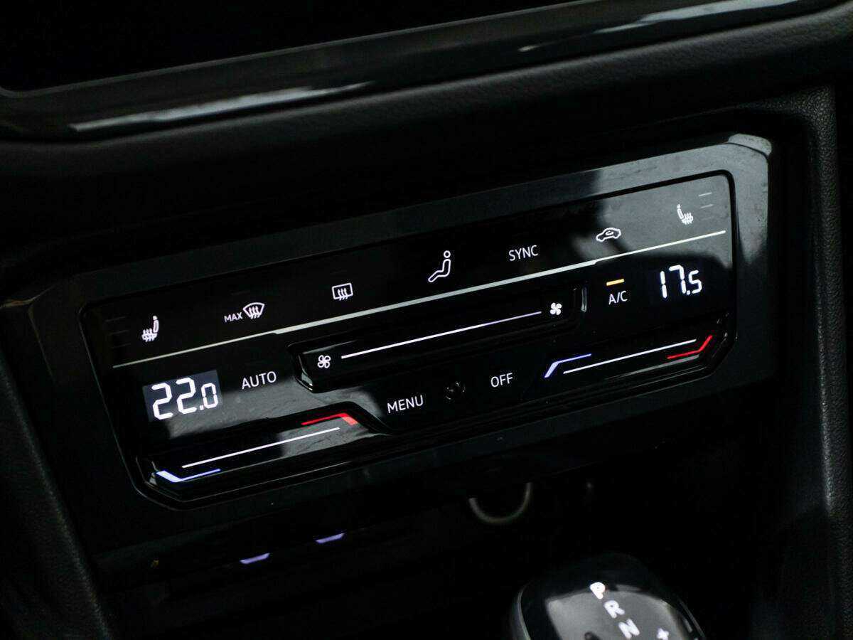 Купить Volkswagen Tiguan с пробегом. Фото: #15