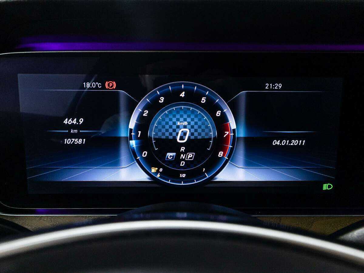 Купить Mercedes-Benz E-Класс с пробегом. Фото: #11