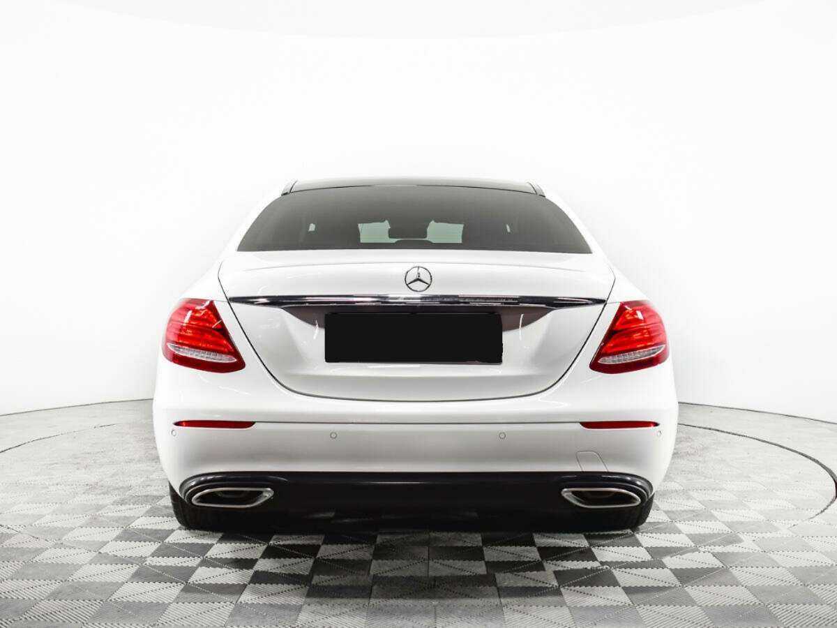 Купить Mercedes-Benz E-Класс с пробегом. Фото: #4