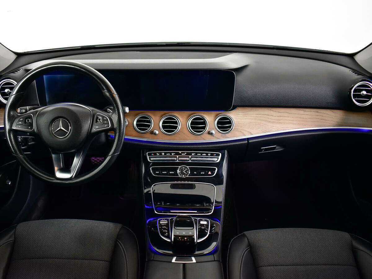 Купить Mercedes-Benz E-Класс с пробегом. Фото: #9
