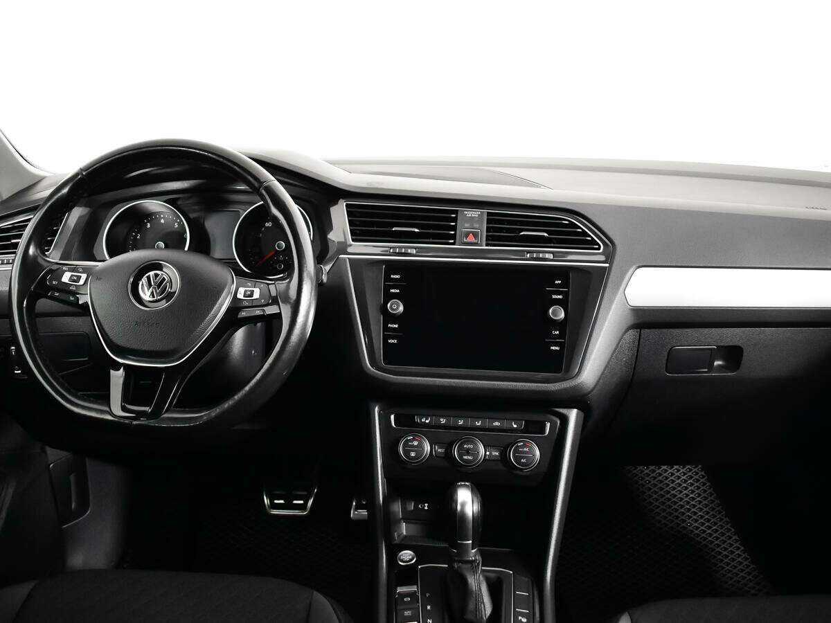 Купить Volkswagen Tiguan с пробегом. Фото: #11