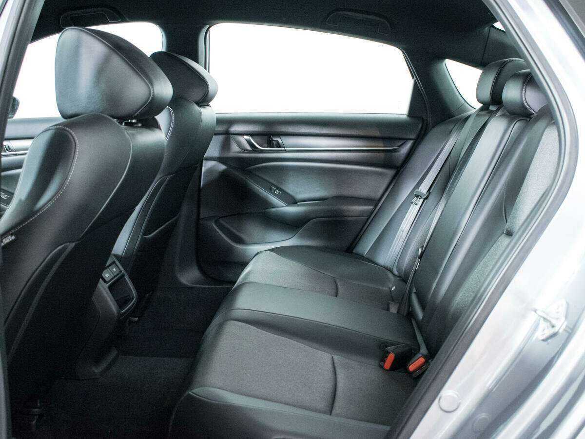 Купить Honda Accord с пробегом. Фото: #9