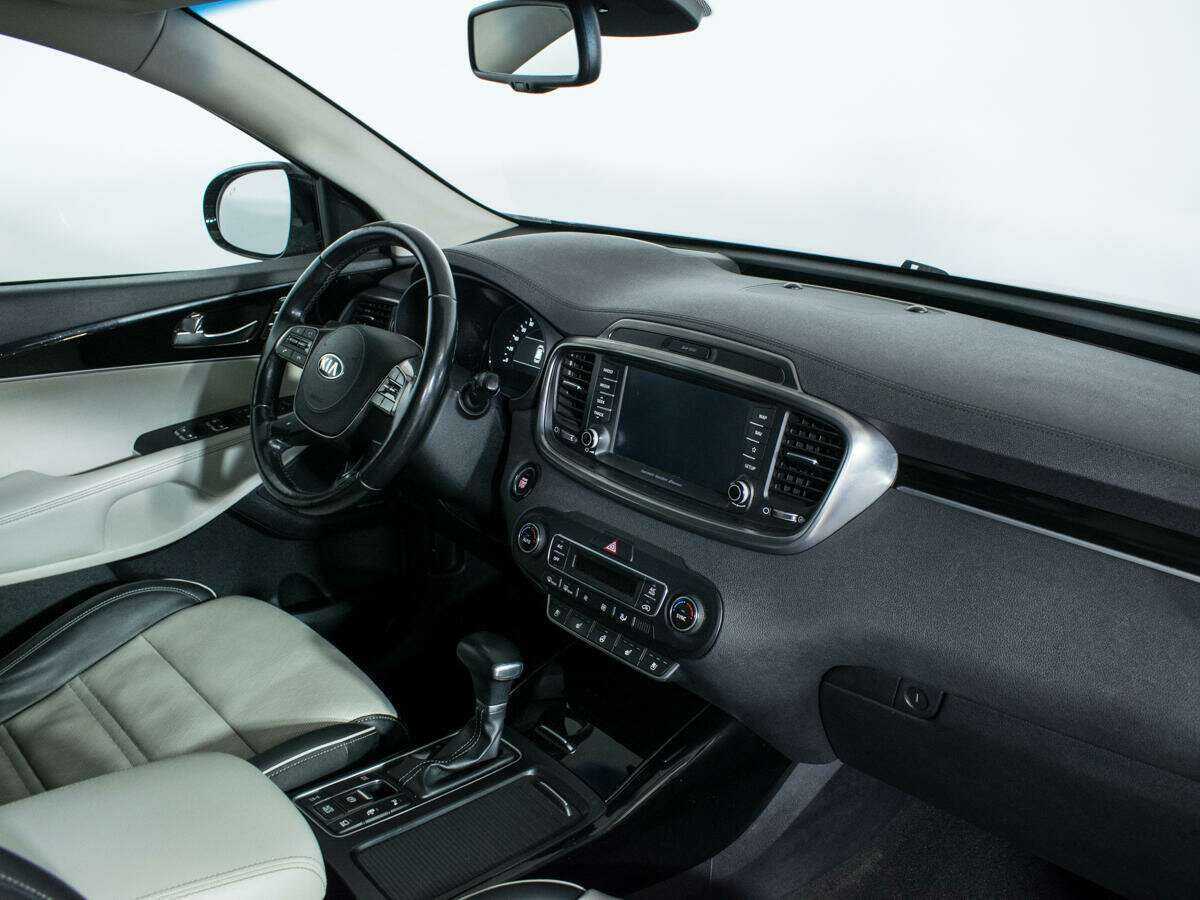 Купить Kia Sorento с пробегом. Фото: #8